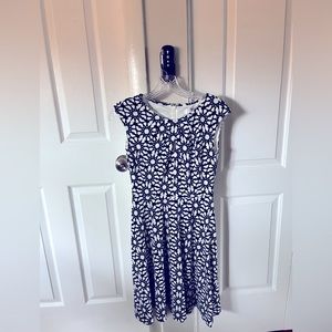 Cap sleeved dress - black and white with aqua by Wisp. Size 0P